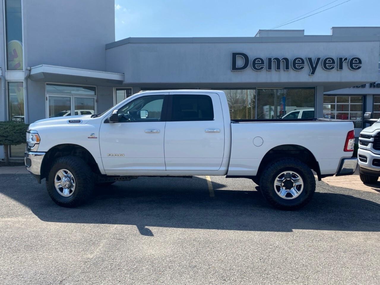 2019 RAM 3500 Big Horn 4x4 Crew Cab 6'4 Box Photo