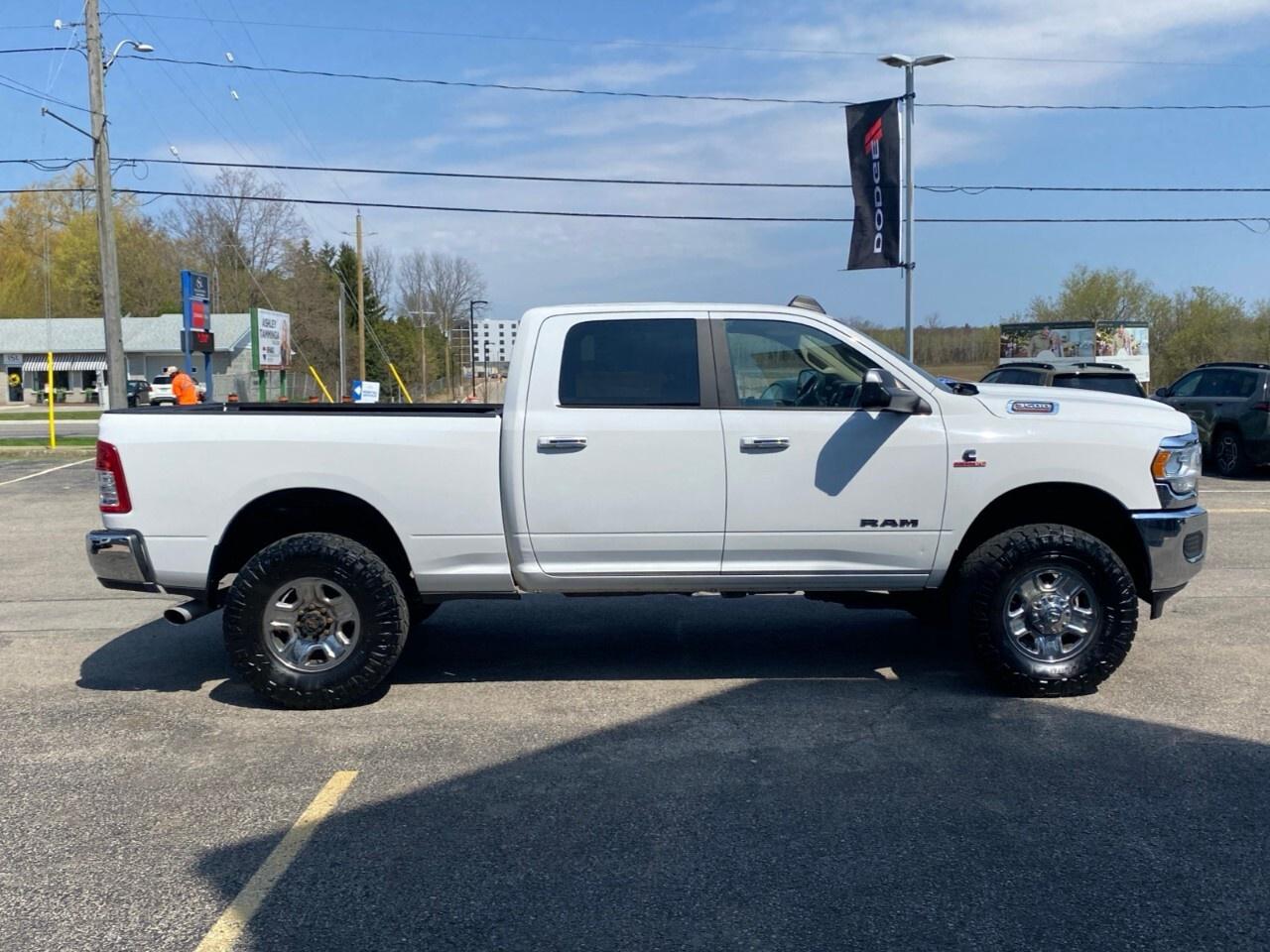 2019 RAM 3500 Big Horn 4x4 Crew Cab 6'4 Box Photo