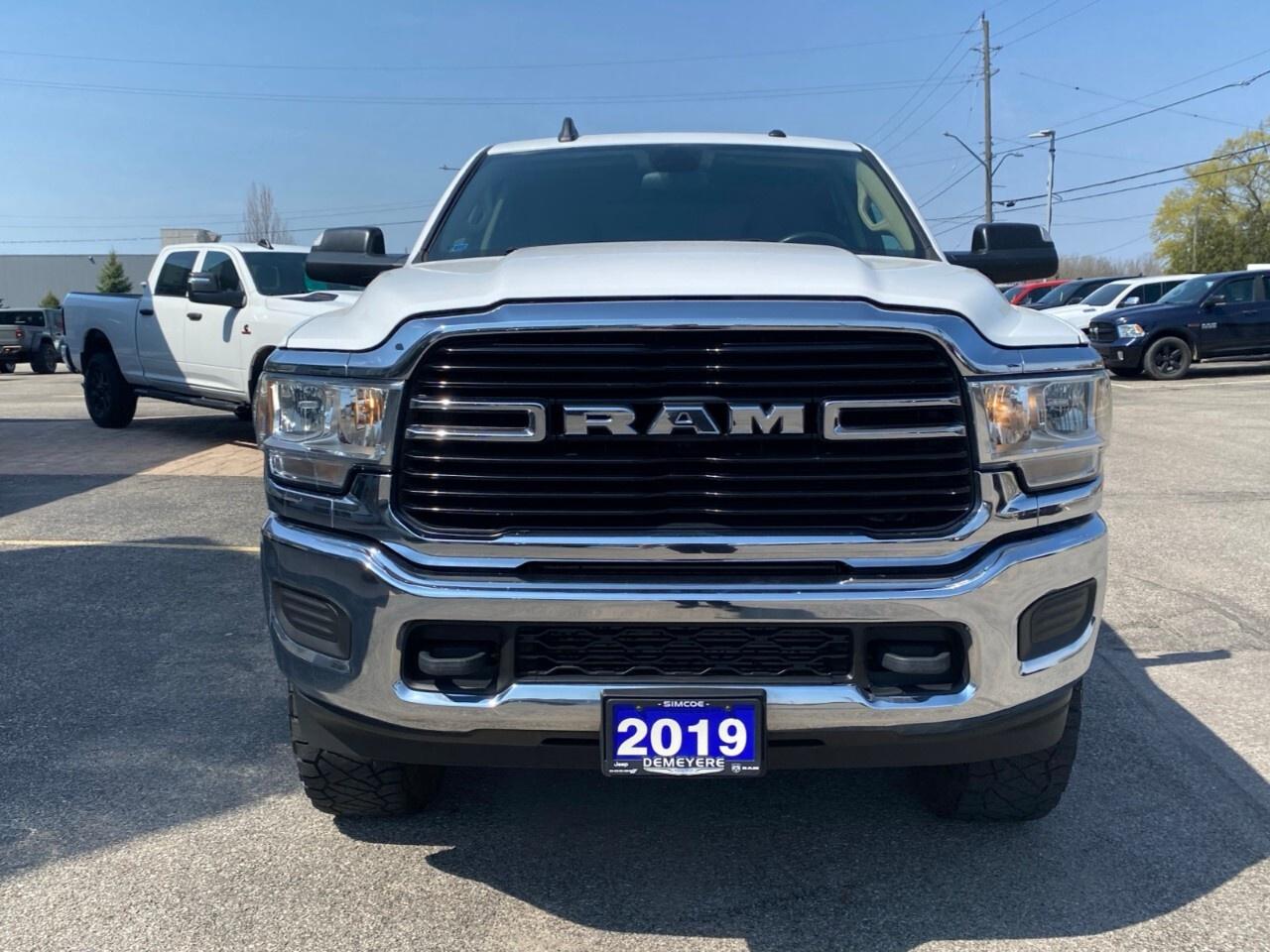2019 RAM 3500 Big Horn 4x4 Crew Cab 6'4 Box Photo