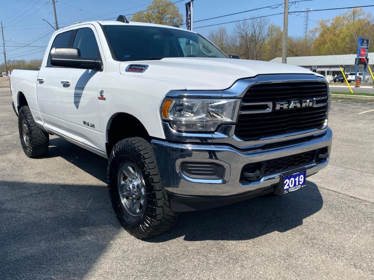 2019 RAM 3500 Big Horn 4x4 Crew Cab 6'4 Box Photo