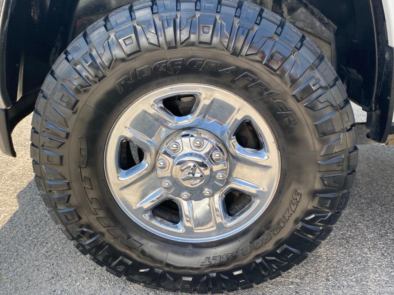 2019 RAM 3500 Big Horn 4x4 Crew Cab 6'4 Box Photo