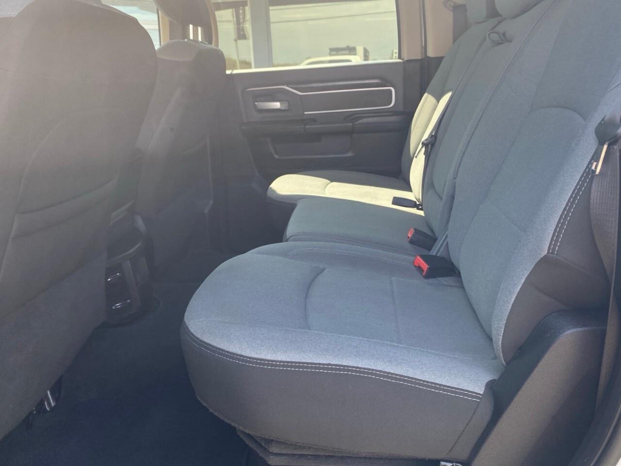 2019 RAM 3500 Big Horn 4x4 Crew Cab 6'4 Box Photo