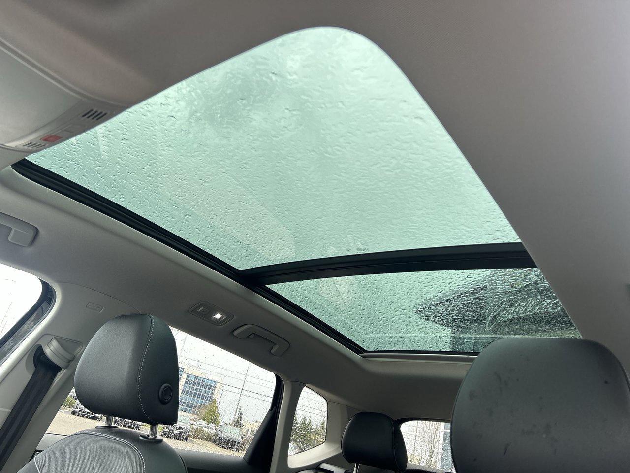 2025 Volkswagen Taos Comfortline Black Edition Digital Guages Sunroof L Photo