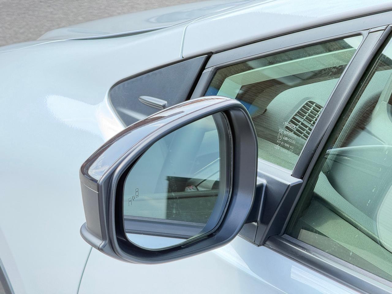 2024 Toyota Prius Prime XSE   PLUG-IN HYBRID   NO ACCIDENT Photo