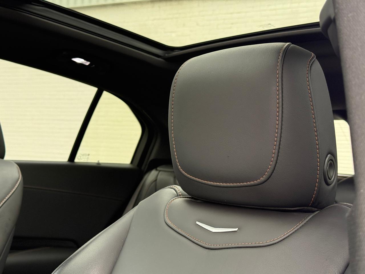 2020 Cadillac XT4 350T   AWD   PREMIUM LUXURY   HEAD-UP DIPSPLAY   M Photo