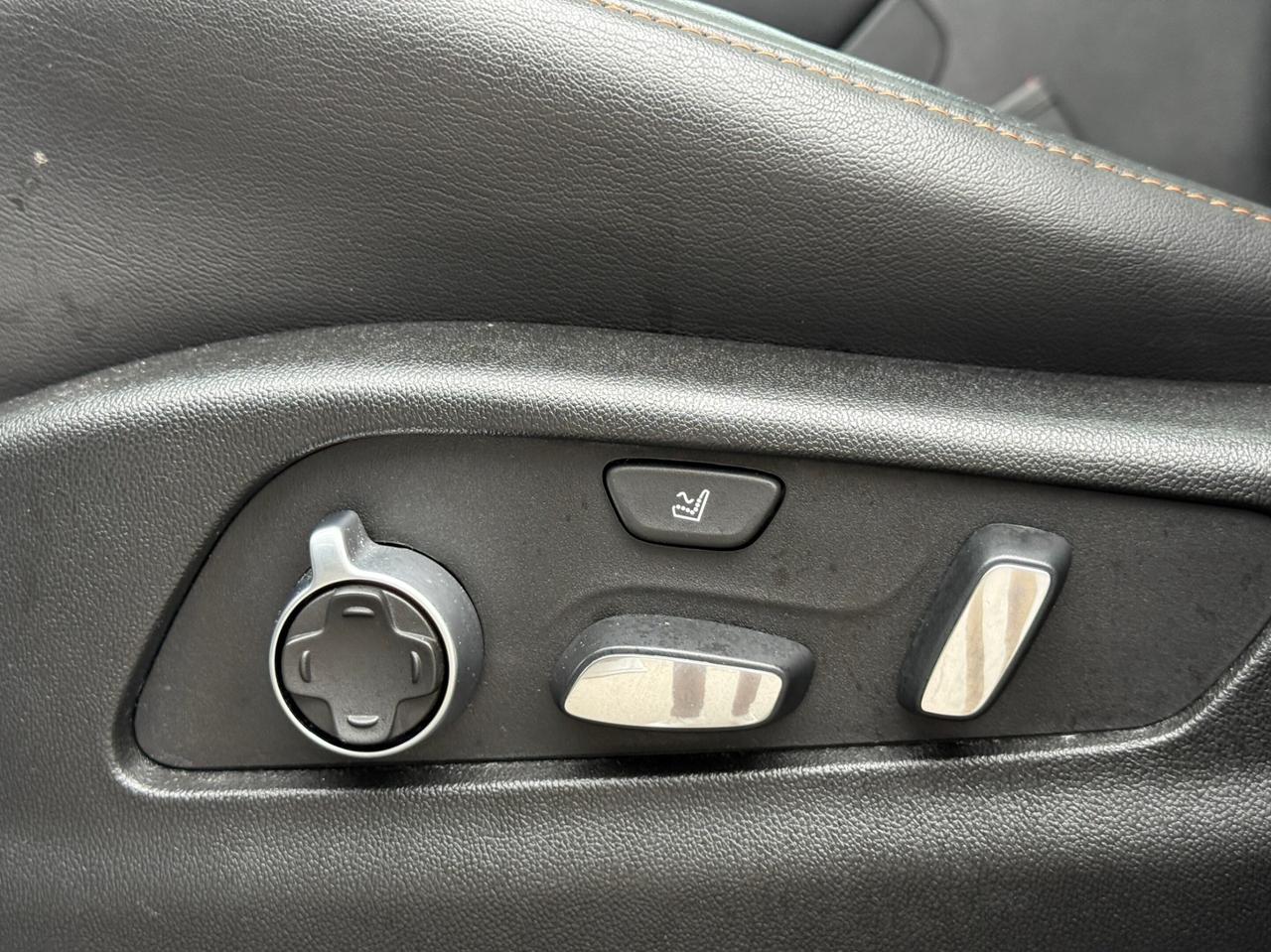 2020 Cadillac XT4 350T   AWD   PREMIUM LUXURY   HEAD-UP DIPSPLAY   M Photo