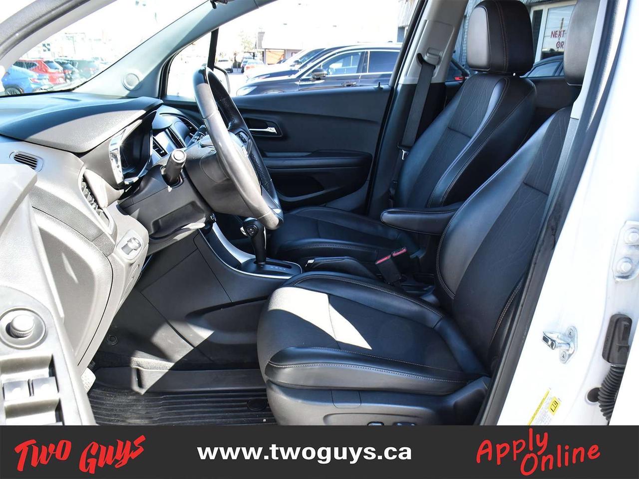 2020 Chevrolet Trax FWD 4dr LT Back Up Camera Photo