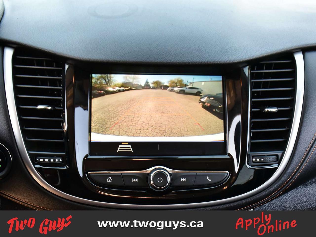 2020 Chevrolet Trax FWD 4dr LT Back Up Camera Photo