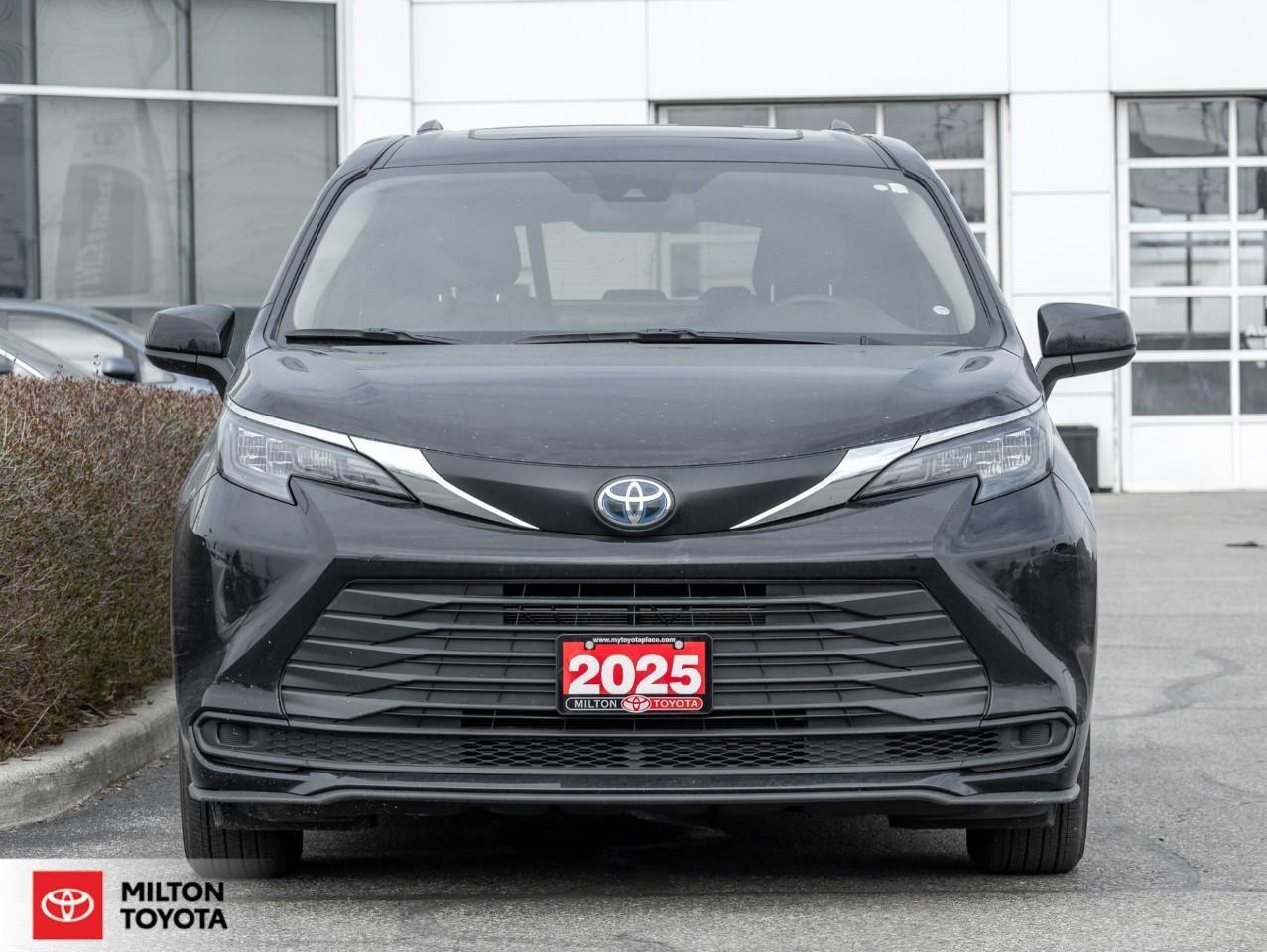 2025 Toyota Sienna 8 PASSENGER SUNROOF LEATHER REMOTE CONNECT ONE OWN Photo