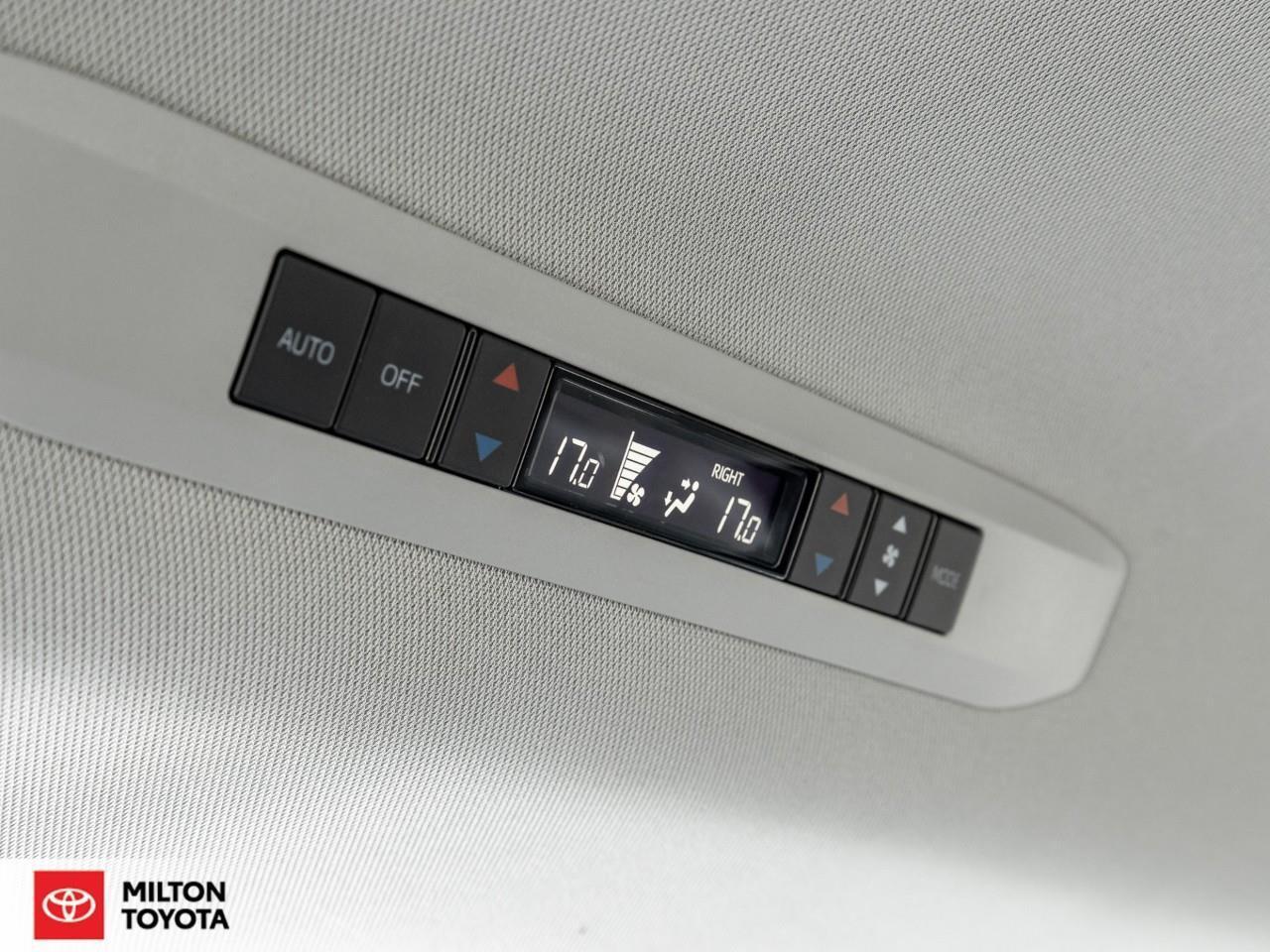 2025 Toyota Sienna 8 PASSENGER SUNROOF LEATHER REMOTE CONNECT ONE OWN Photo