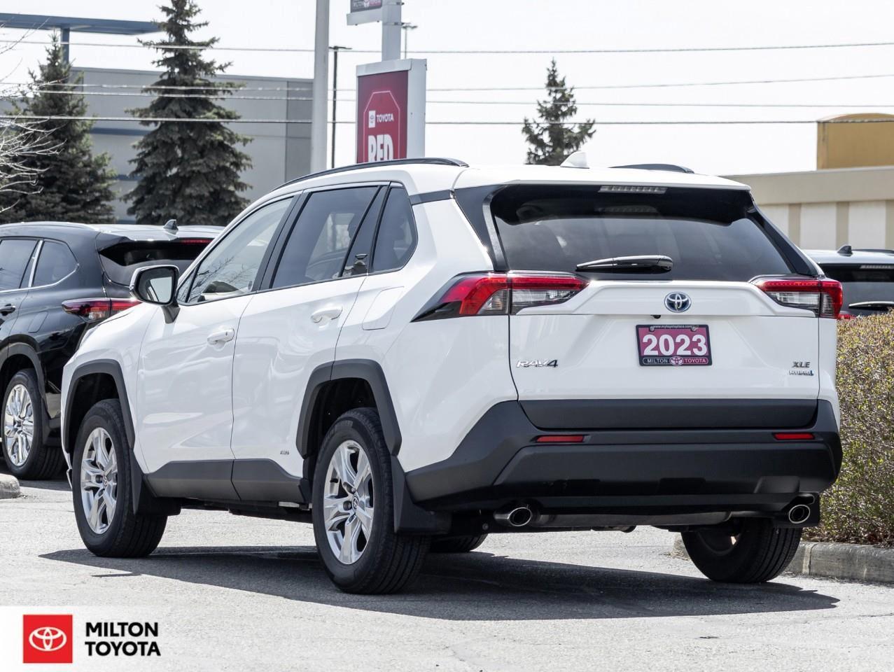 2023 Toyota RAV4 Hybrid SUNROOF BLIND SPOT POWER SEAT PUSH START ONE OWNER Photo