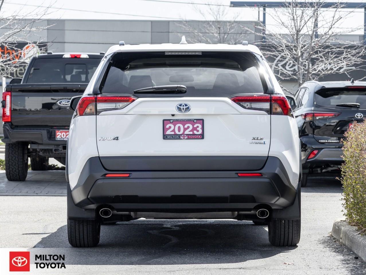 2023 Toyota RAV4 Hybrid SUNROOF BLIND SPOT POWER SEAT PUSH START ONE OWNER Photo