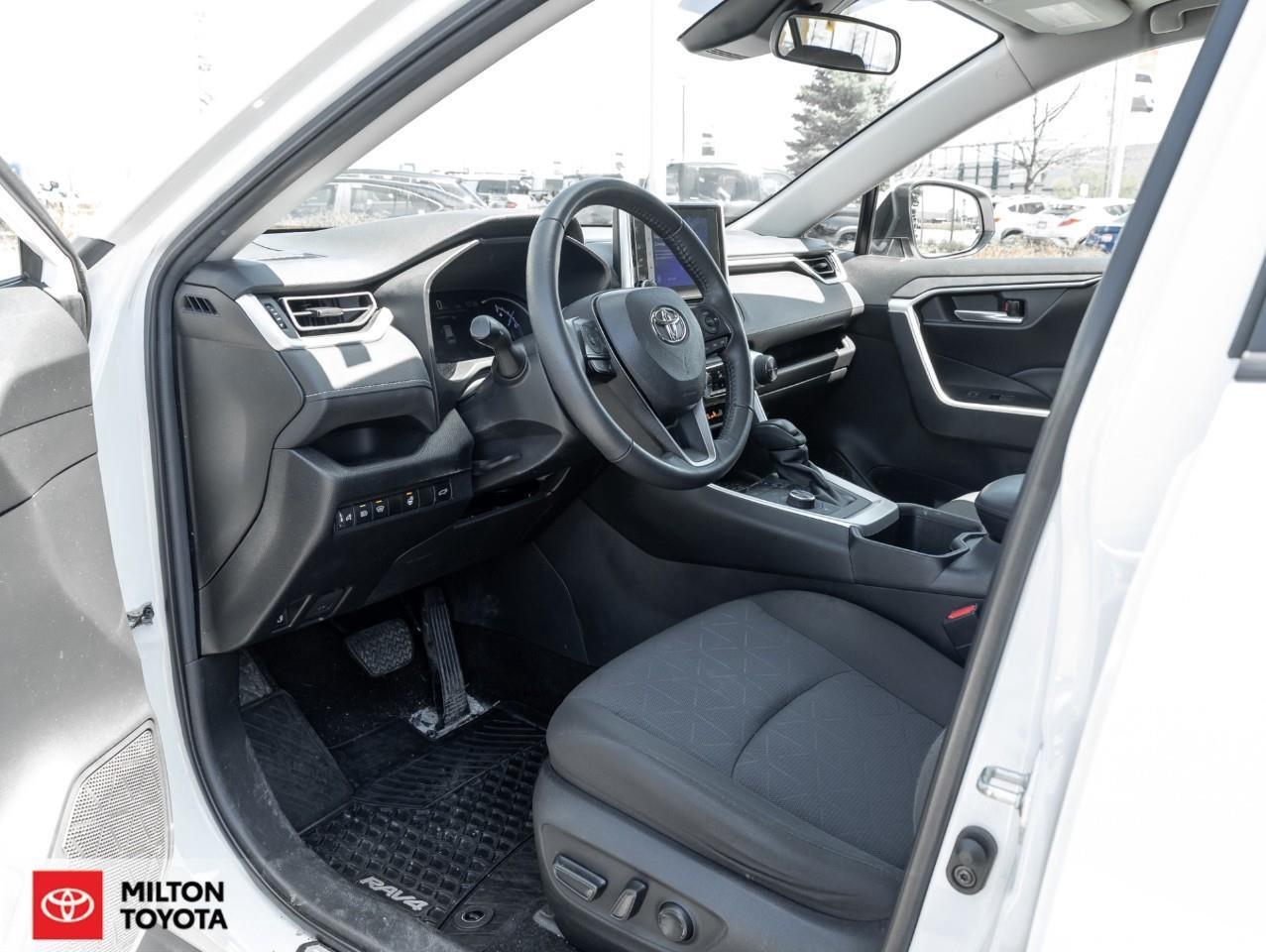 2023 Toyota RAV4 Hybrid SUNROOF BLIND SPOT POWER SEAT PUSH START ONE OWNER Photo