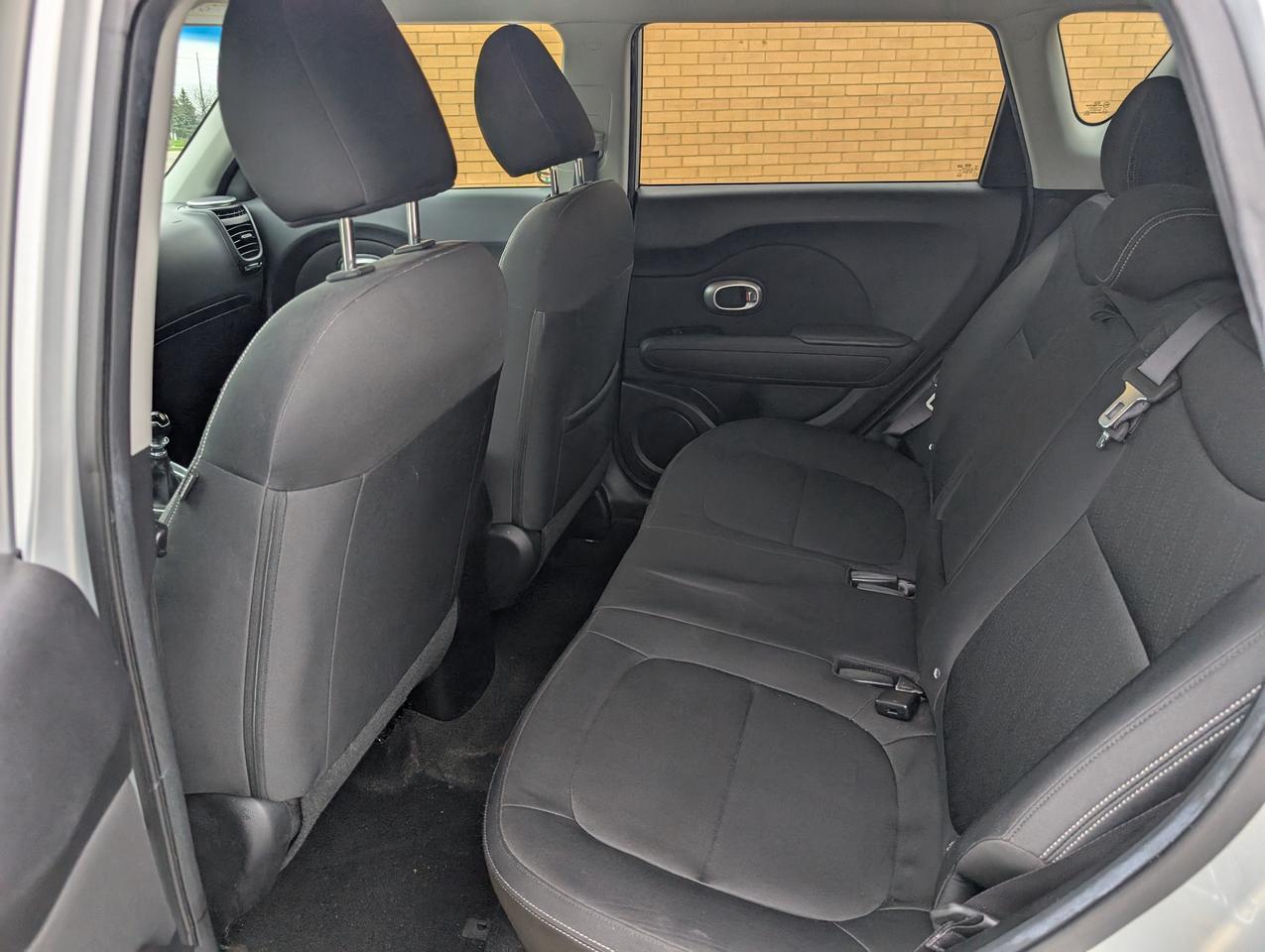 2014 Kia Soul Manual Certified Only 134,000 Km fuel efficient Photo