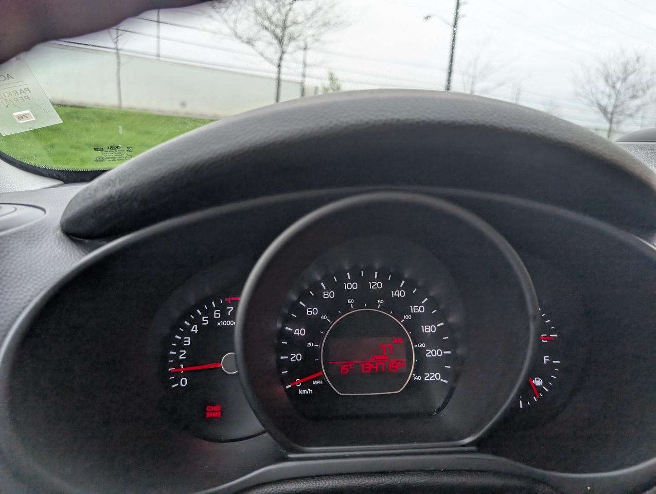 2014 Kia Soul Manual Certified Only 134,000 Km fuel efficient Photo