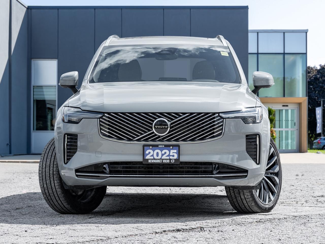 2025 Volvo XC90 2025.5 B6 AWD Core CARDAMOM  21" WHEEL  FR 3.49%* Photo