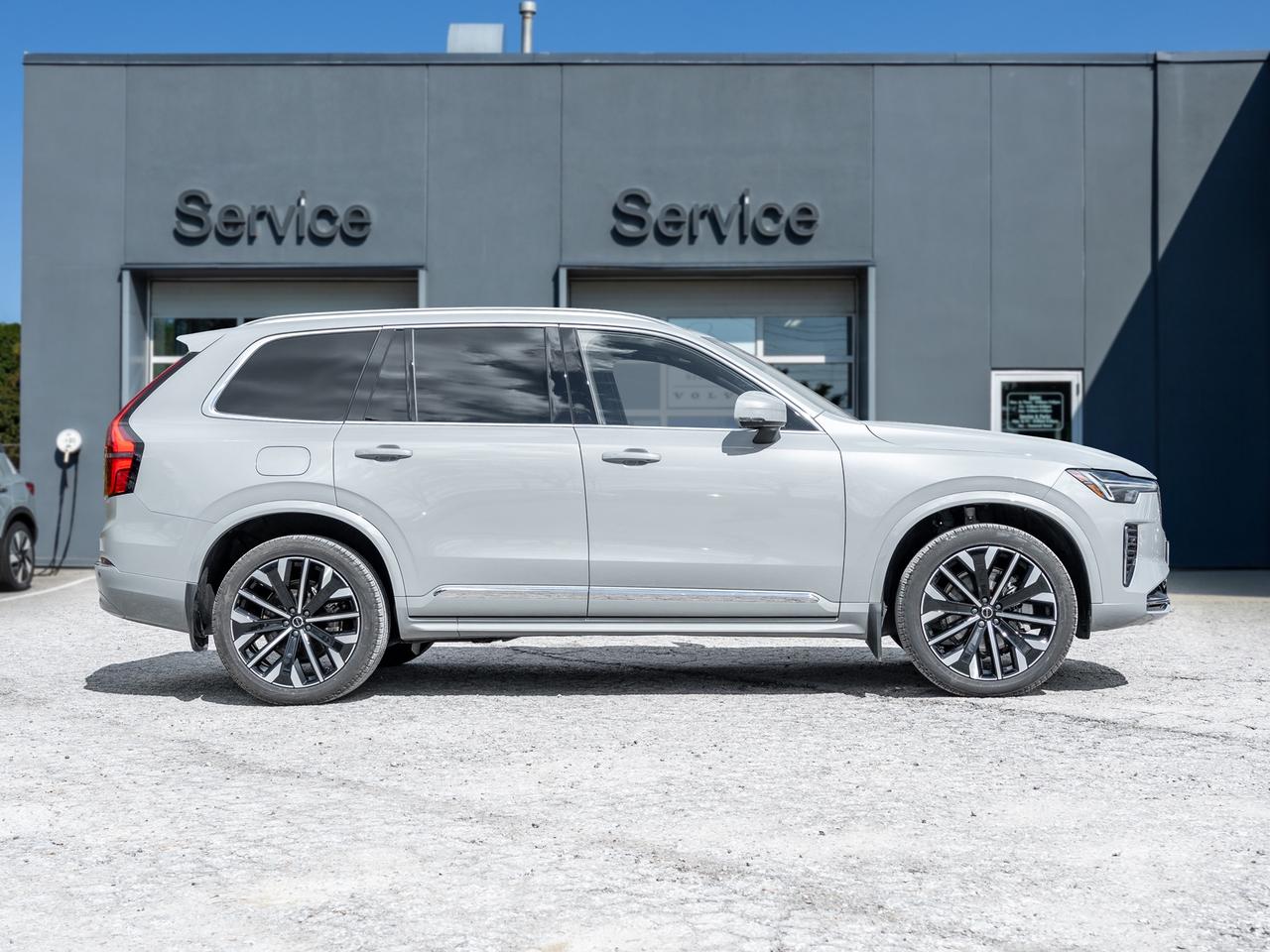 2025 Volvo XC90 2025.5 B6 AWD Core CARDAMOM  21" WHEEL  FR 3.49%* Photo
