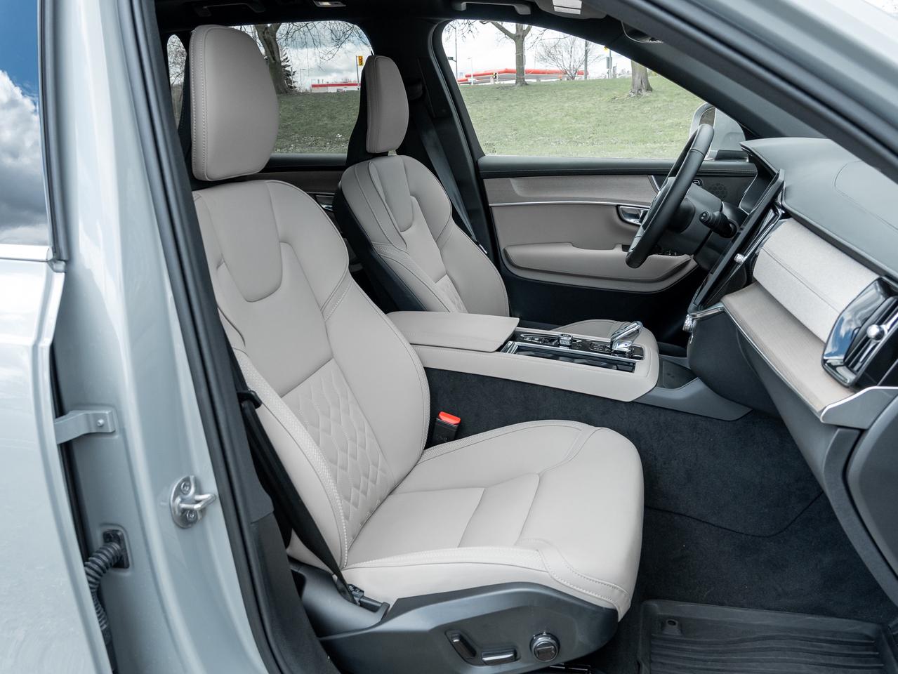 2025 Volvo XC90 2025.5 B6 AWD Core CARDAMOM  21" WHEEL  FR 3.49%* Photo