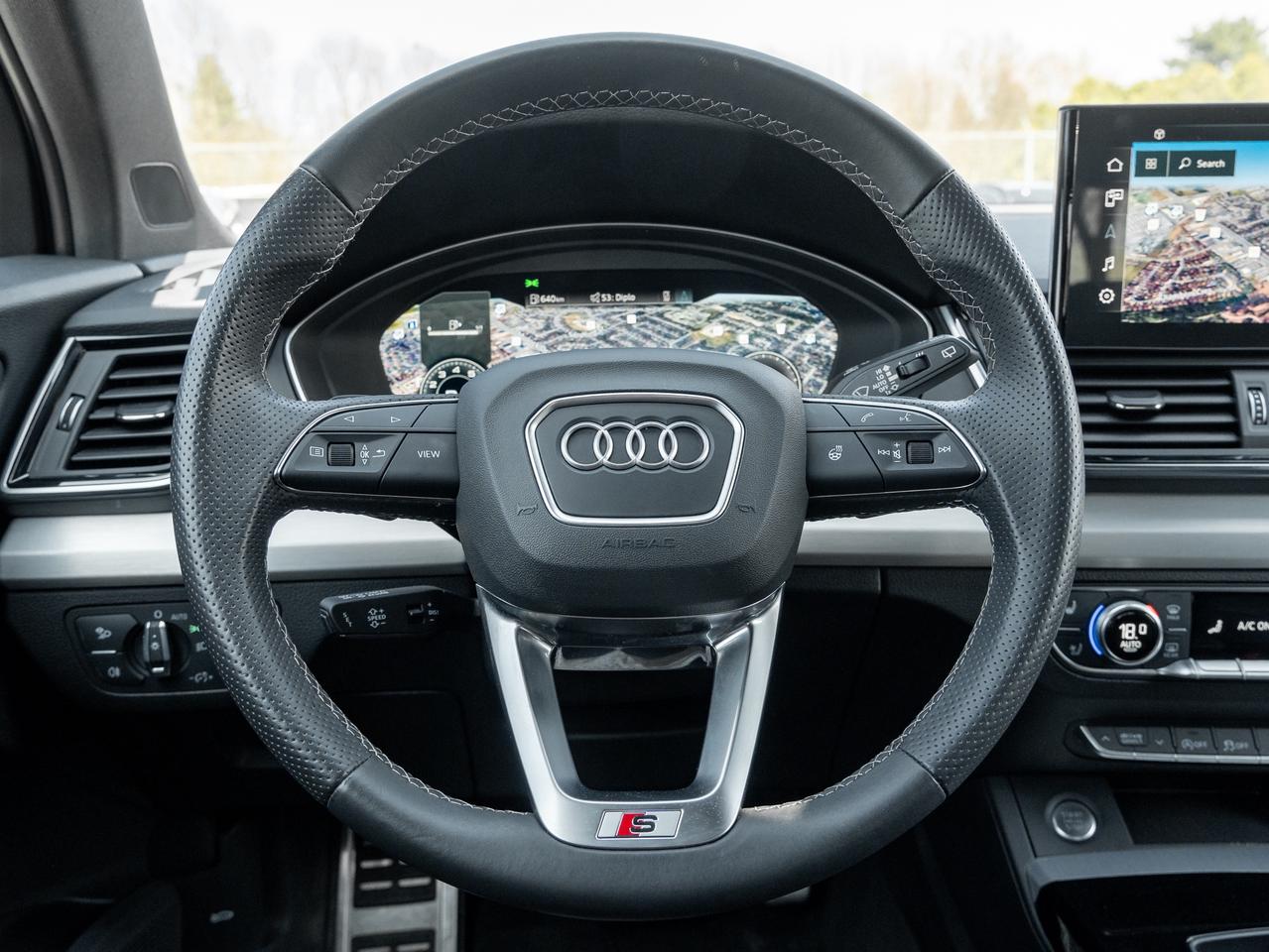 2023 Audi Q5 Technik 45 TFSI quattro  HUD  S LINE BLACK PACK Photo