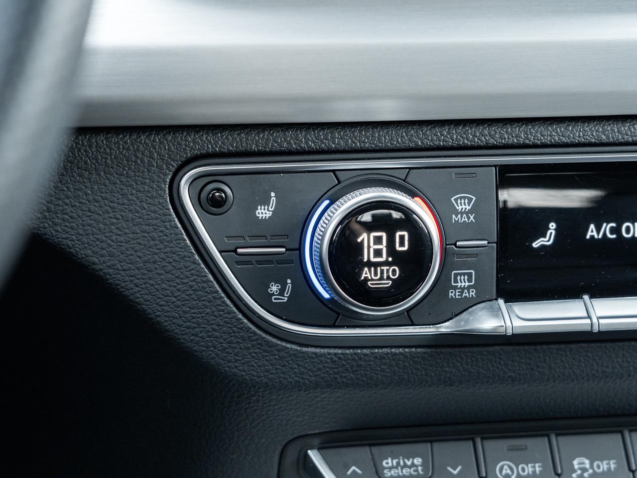 2023 Audi Q5 Technik 45 TFSI quattro  HUD  S LINE BLACK PACK Photo