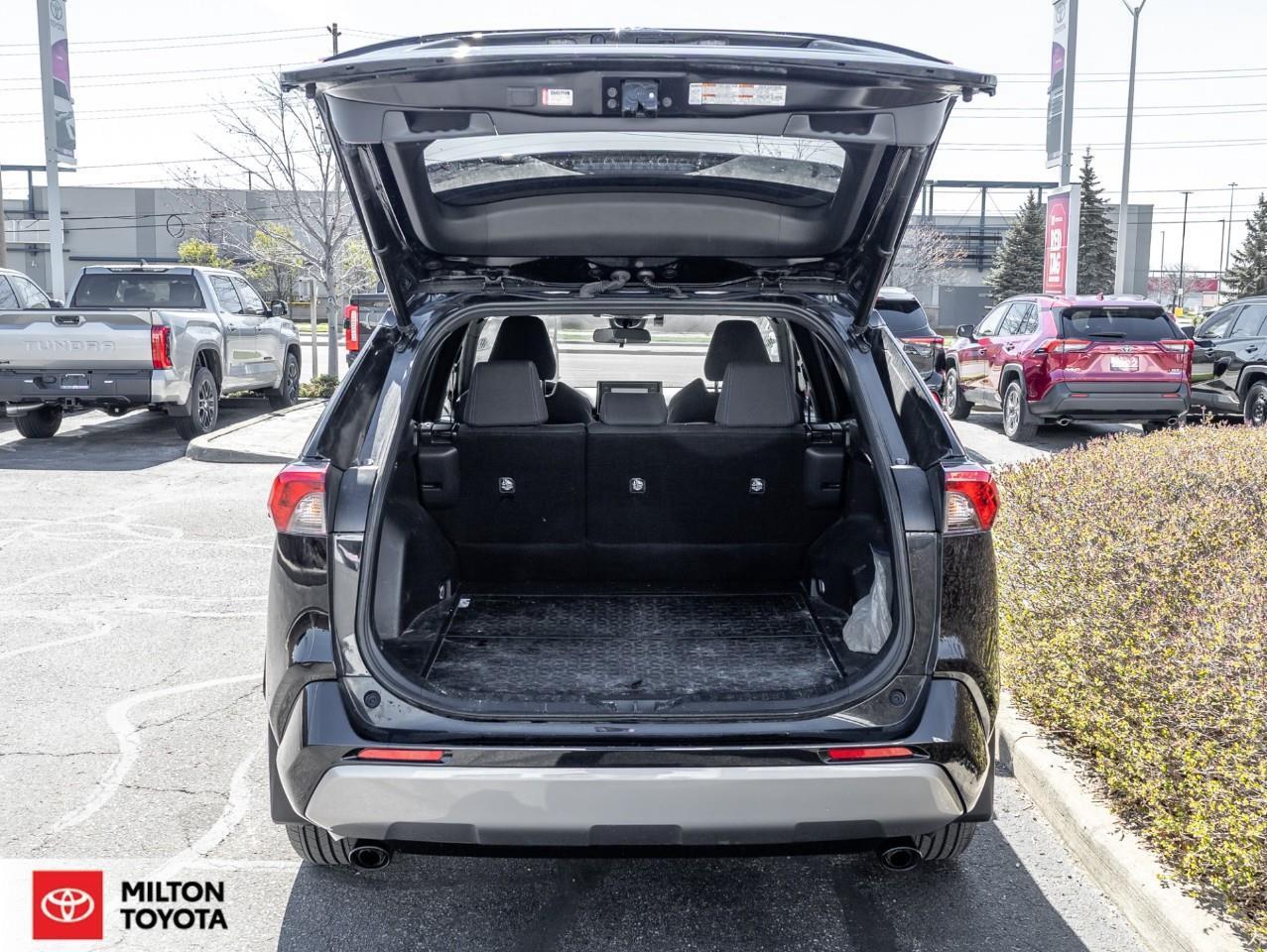 2022 Toyota RAV4 Hybrid SUNROOF HEATED STEERING POWER SEAT ONE OWNER TCUV Photo