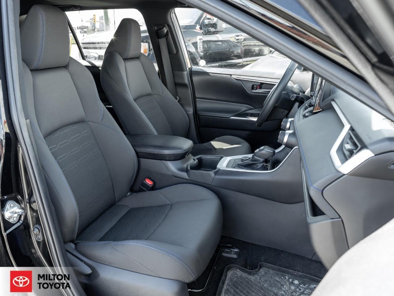 2022 Toyota RAV4 Hybrid SUNROOF HEATED STEERING POWER SEAT ONE OWNER TCUV Photo