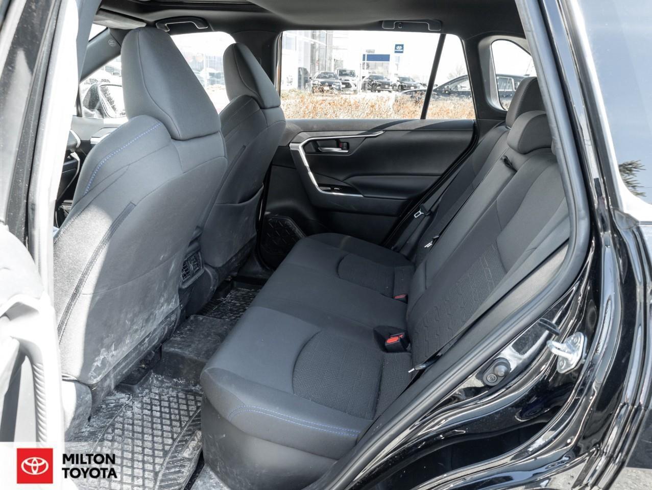 2022 Toyota RAV4 Hybrid SUNROOF HEATED STEERING POWER SEAT ONE OWNER TCUV Photo