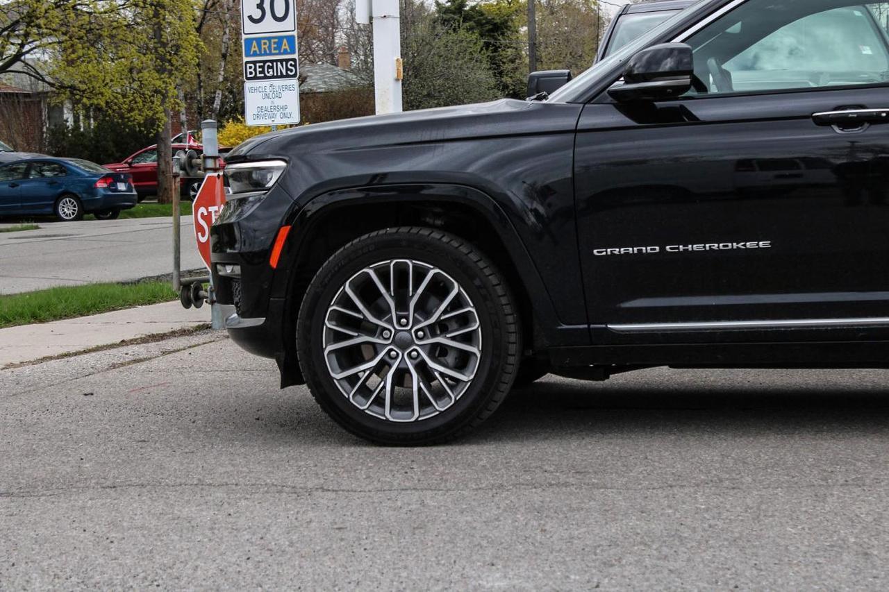 2024 Jeep Grand Cherokee L Grand L Summit  Gps SiriusXM Moonroof BkpCam HtdSe Photo