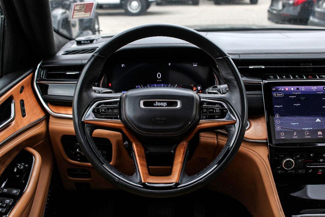 2024 Jeep Grand Cherokee L Grand L Summit  Gps SiriusXM Moonroof BkpCam HtdSe Photo