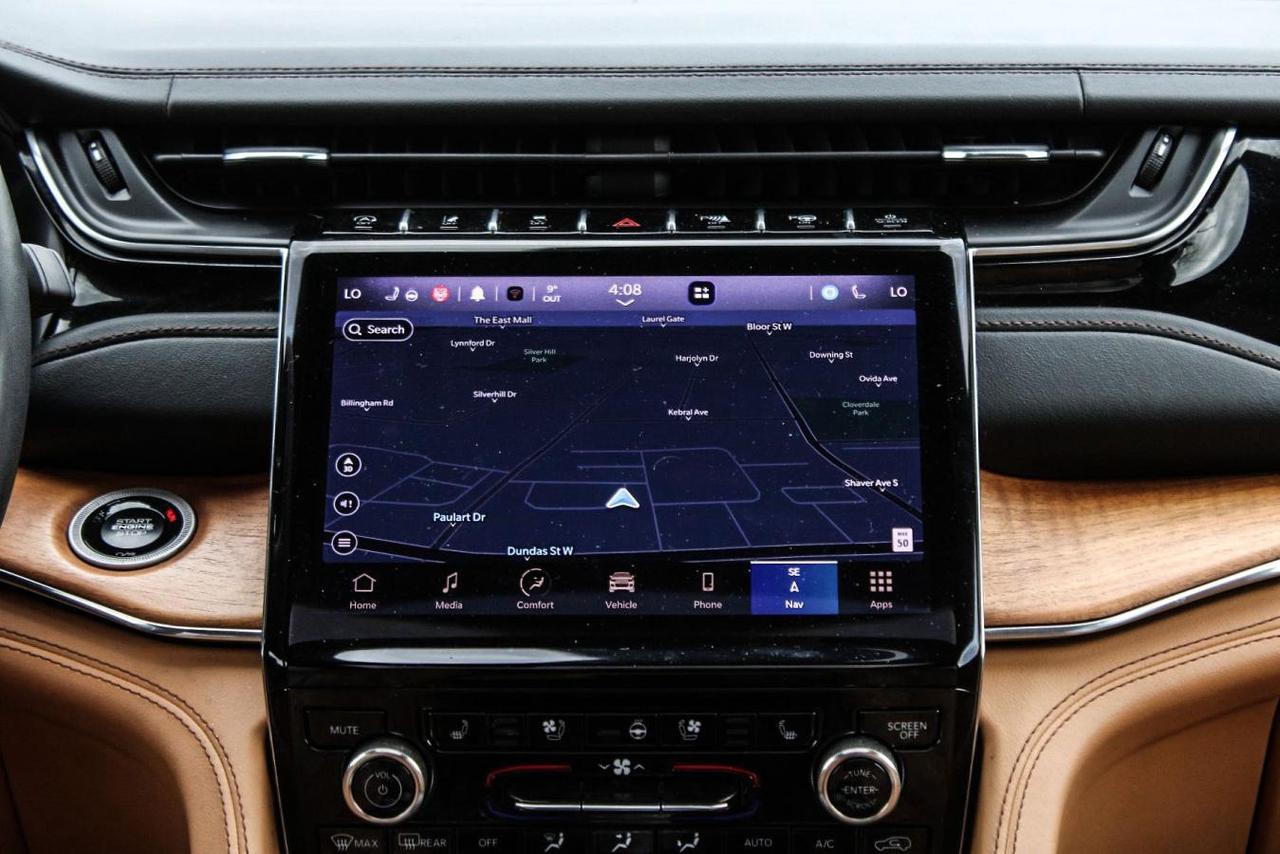 2024 Jeep Grand Cherokee L Grand L Summit  Gps SiriusXM Moonroof BkpCam HtdSe Photo