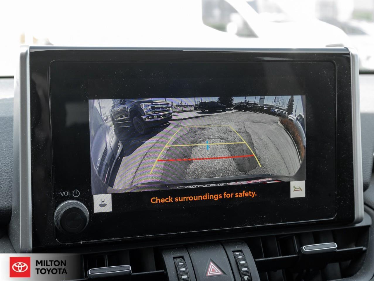 2025 Toyota RAV4 LEATHER SUNROOF REMOTE CONNECT ONE OWNER TCUV XLE Photo