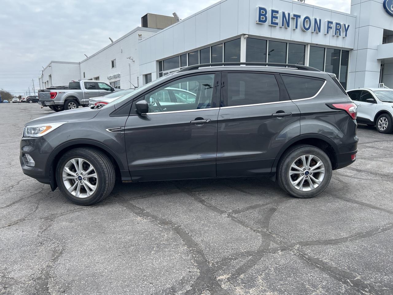 2018 Ford Escape SEL FWD 1.5L PANO ROOF LEATHER ADAPTIVE CRUISE Photo
