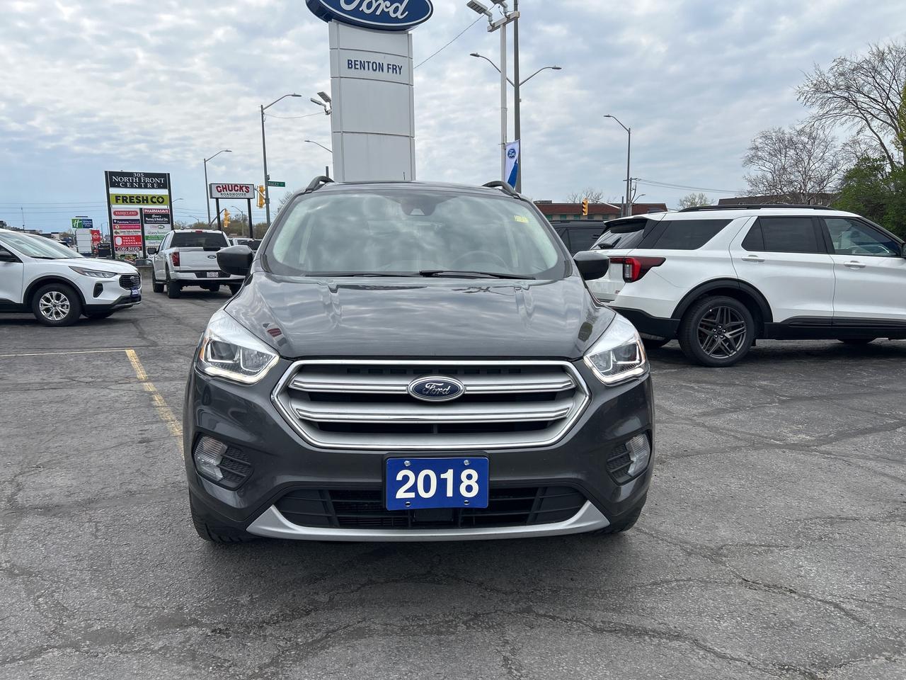 2018 Ford Escape SEL FWD 1.5L PANO ROOF LEATHER ADAPTIVE CRUISE Photo