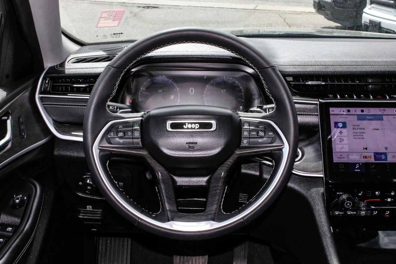 2023 Jeep Grand Cherokee L Grand L Limited  Gps SiriusXM Moonroof BkpCam HtdS Photo