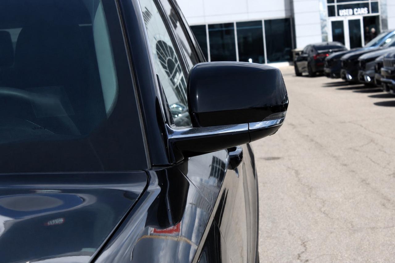 2023 Jeep Grand Cherokee L Grand L Limited  Gps SiriusXM Moonroof BkpCam HtdS Photo