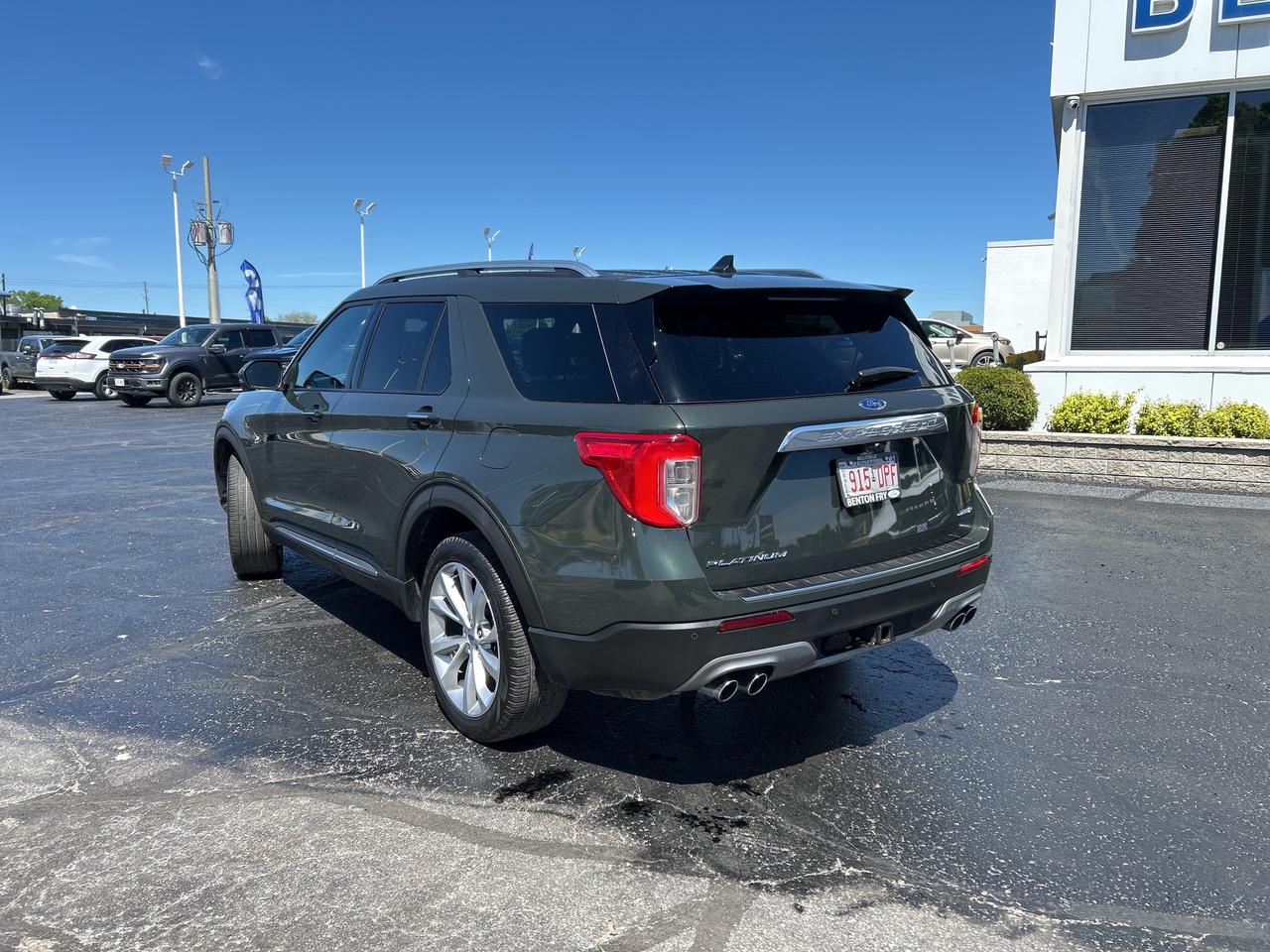 2023 Ford Explorer PLATINUM 3.0L ECOBOOST TECH PKG TOW CLASS IV ADAPT Photo2