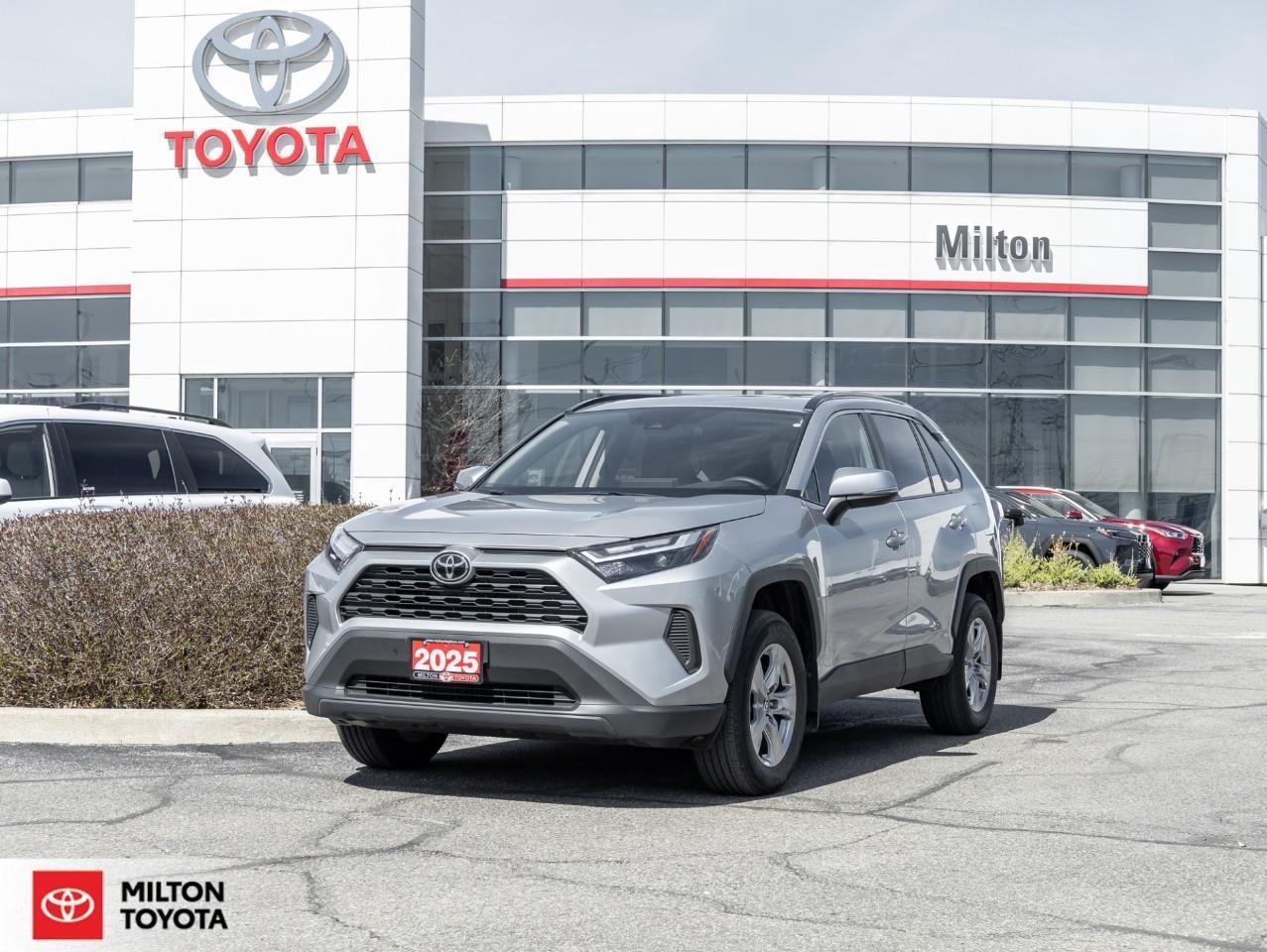 2025 Toyota RAV4 Hybrid SUNROOF CARPLAY HEATED STEERING ONE OWNER TCUV XLE Photo0