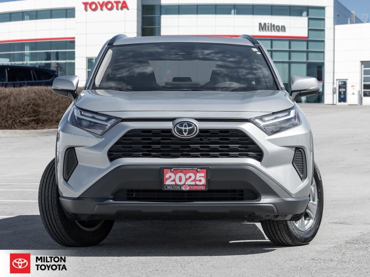 2025 Toyota RAV4 Hybrid SUNROOF CARPLAY HEATED STEERING ONE OWNER TCUV XLE Photo