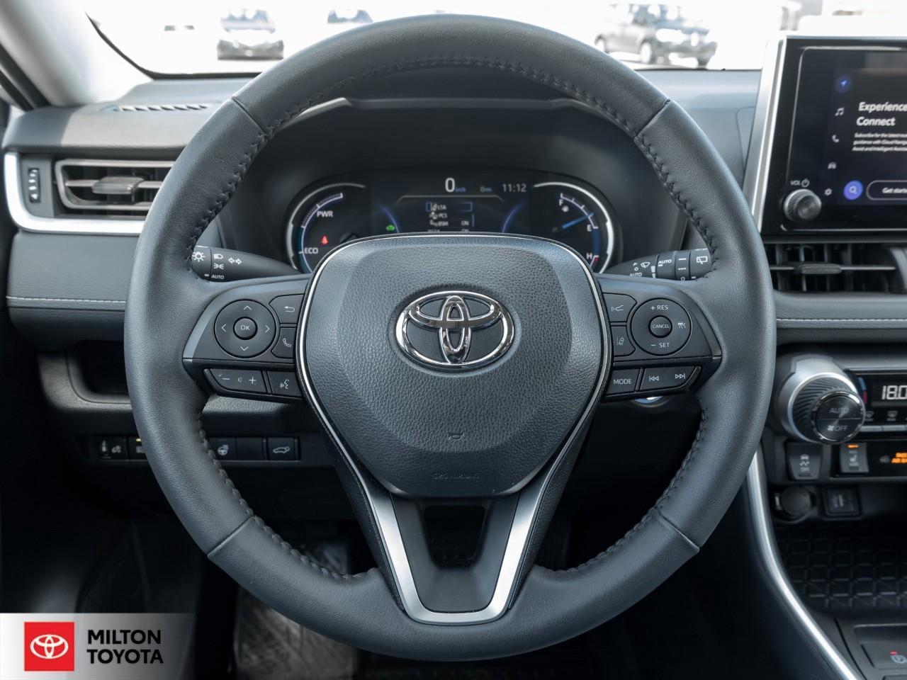 2025 Toyota RAV4 Hybrid SUNROOF CARPLAY HEATED STEERING ONE OWNER TCUV XLE Photo