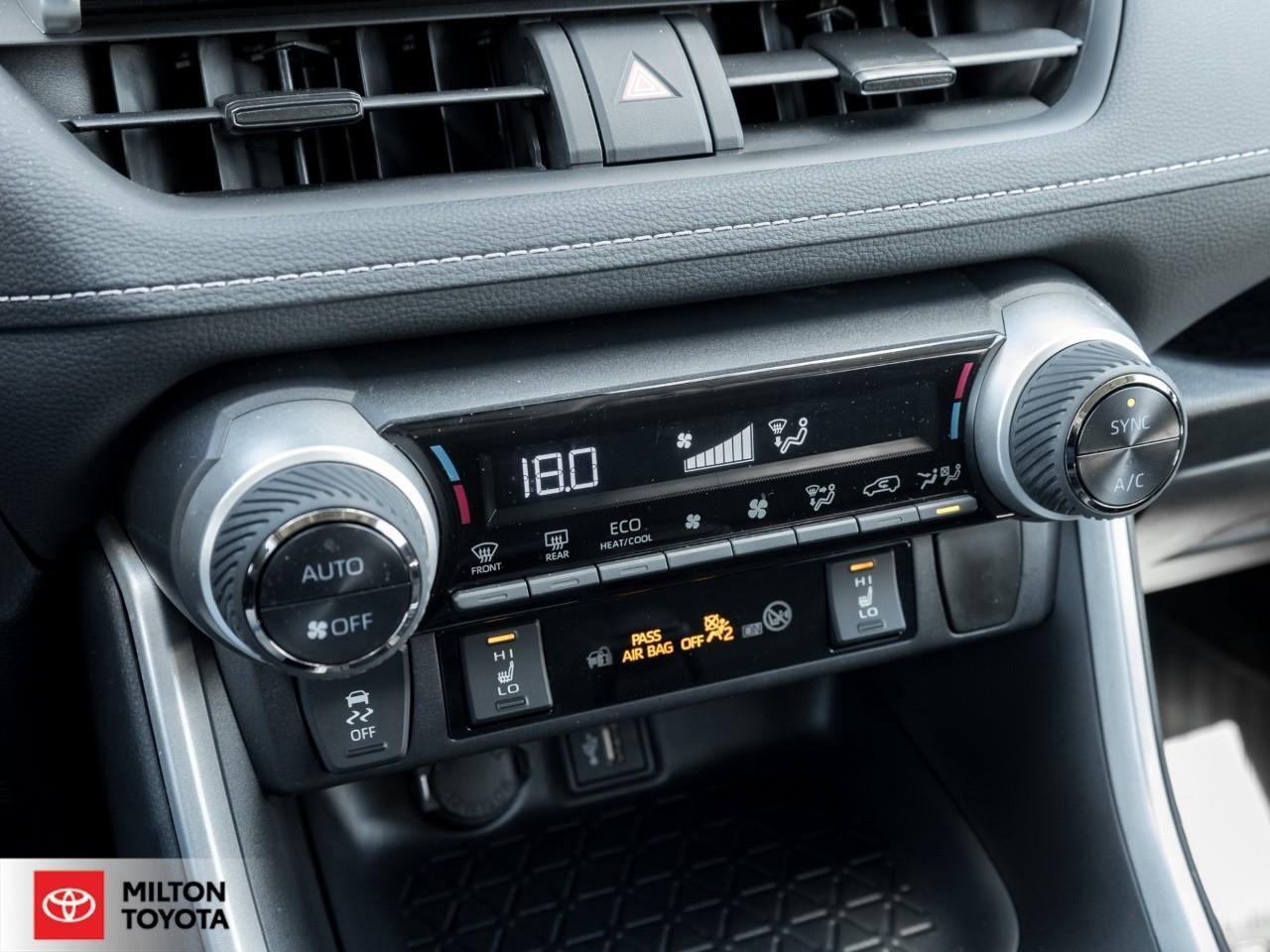 2025 Toyota RAV4 Hybrid SUNROOF CARPLAY HEATED STEERING ONE OWNER TCUV XLE Photo