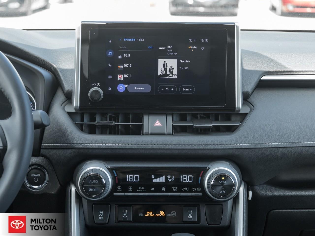 2025 Toyota RAV4 Hybrid SUNROOF CARPLAY HEATED STEERING ONE OWNER TCUV XLE Photo