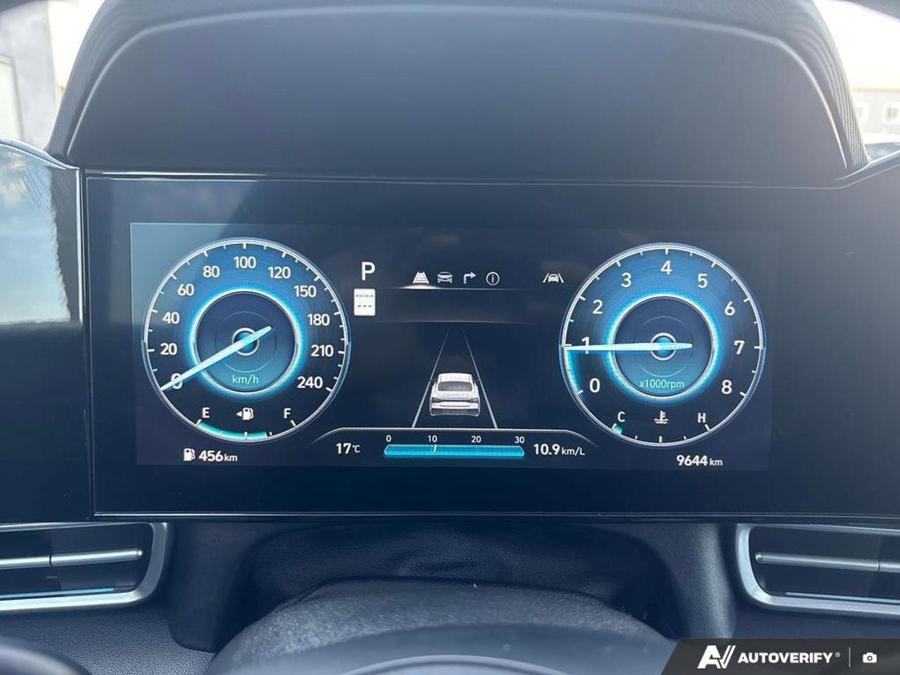 2025 Hyundai Elantra Preferred   NO ACCIDENTS   ONE OWNER   5.9L/100KM Photo