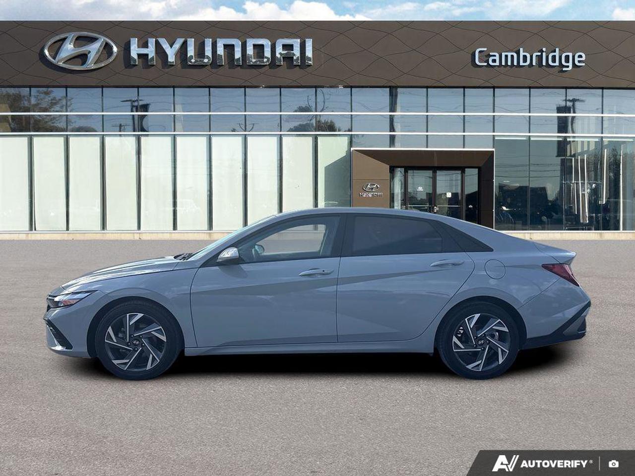 2025 Hyundai Elantra Preferred   NO ACCIDENTS   ONE OWNER   SOLD! Photo3