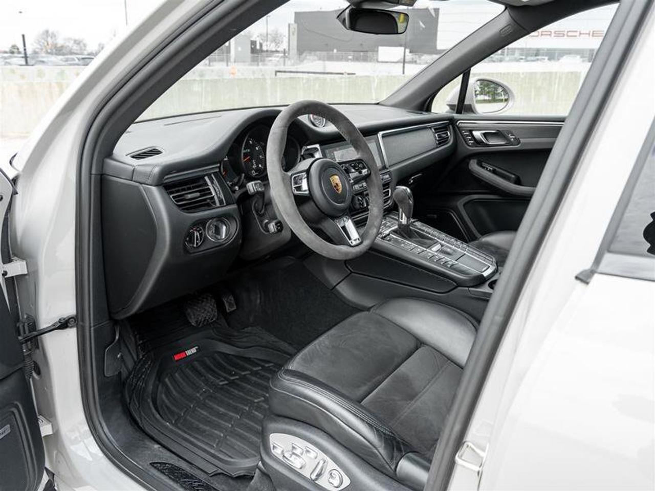 2020 Porsche Macan GTS AWD Sport Chrono Pkg Heated Multifunction GT S Photo