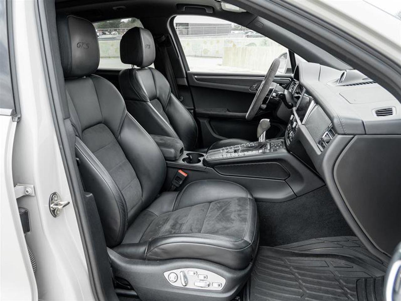2020 Porsche Macan GTS AWD Sport Chrono Pkg Heated Multifunction GT S Photo