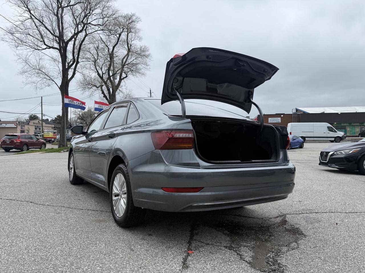 2019 Volkswagen Jetta Comfortline l 6 Speed Manual l 1.5L l 4Cyl l FWD l Photo