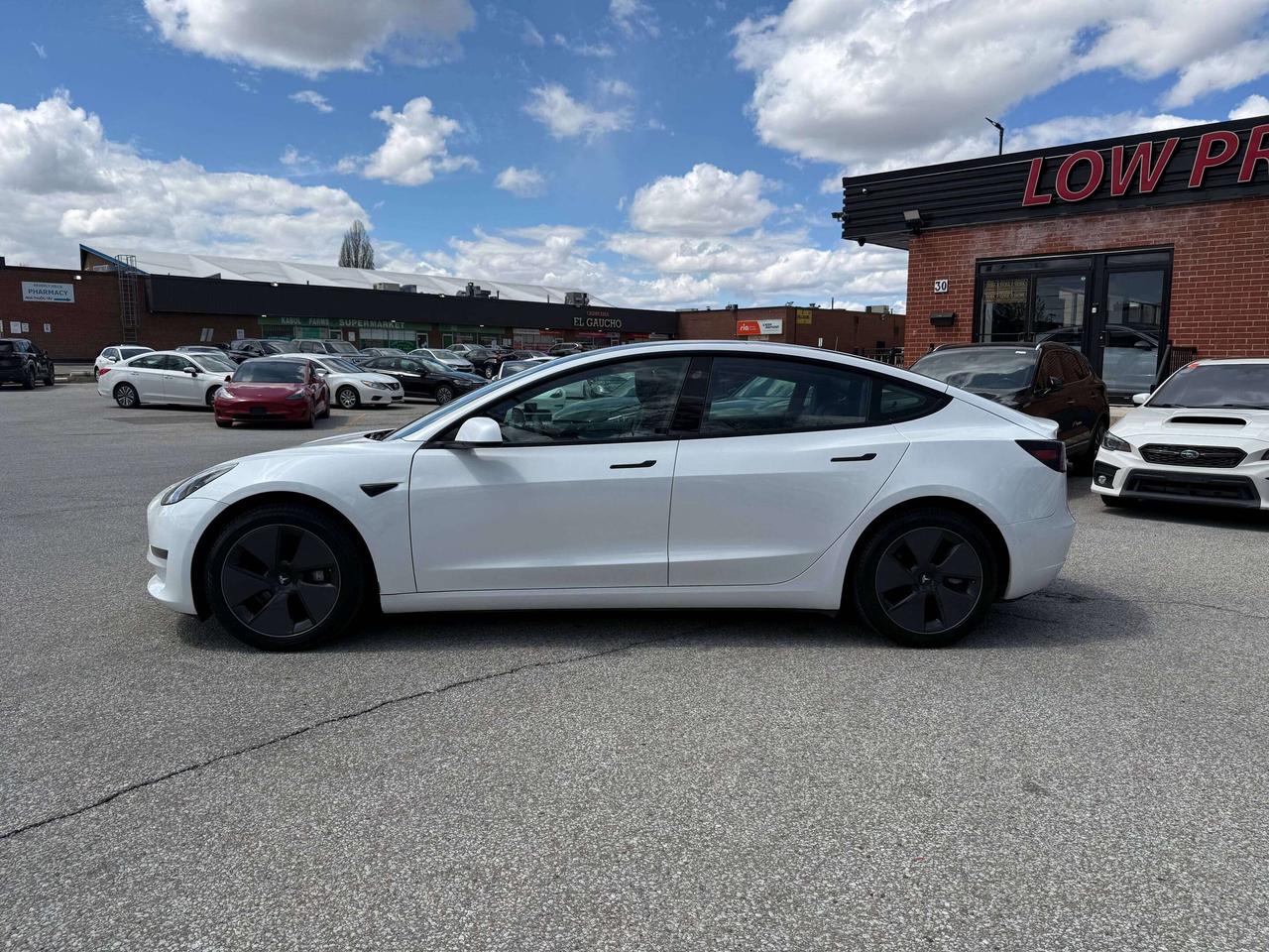 2021 Tesla Model 3 Standard Range Plus l RWD l AeroCaps l Charger Inc Photo4