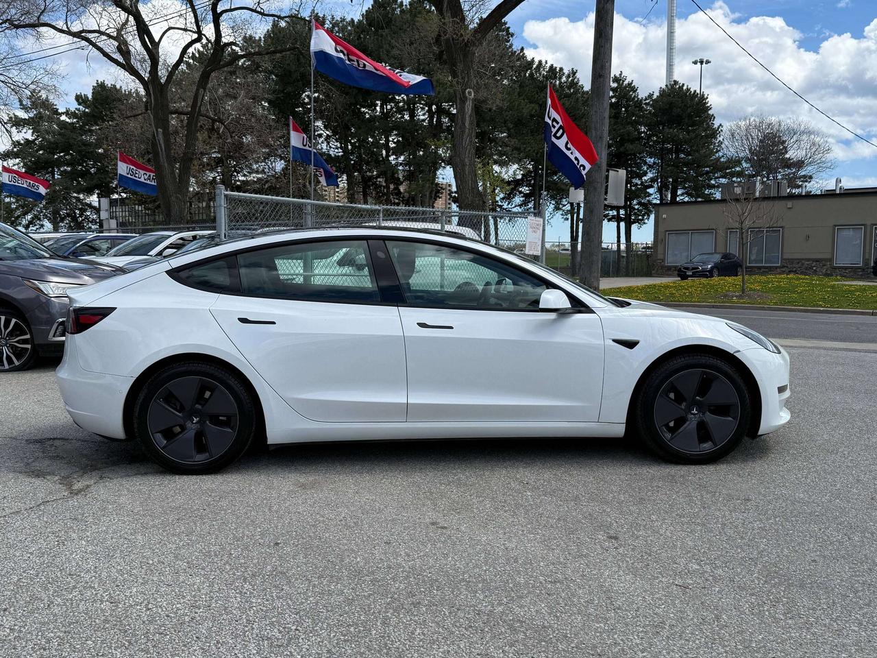 2021 Tesla Model 3 Standard Range Plus l RWD l AeroCaps l Charger Inc Photo