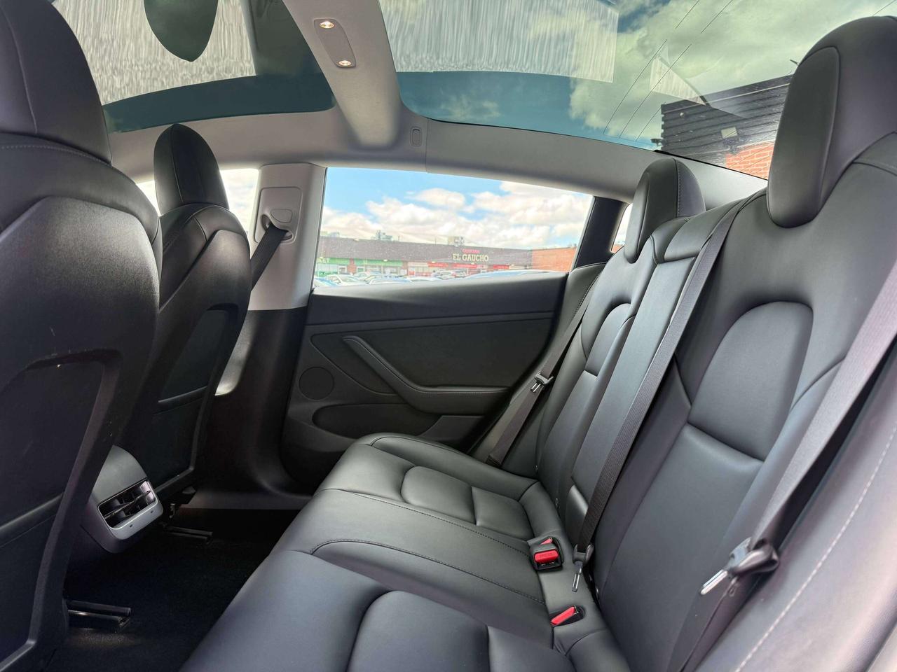 2021 Tesla Model 3 Standard Range Plus l RWD l AeroCaps l Charger Inc Photo