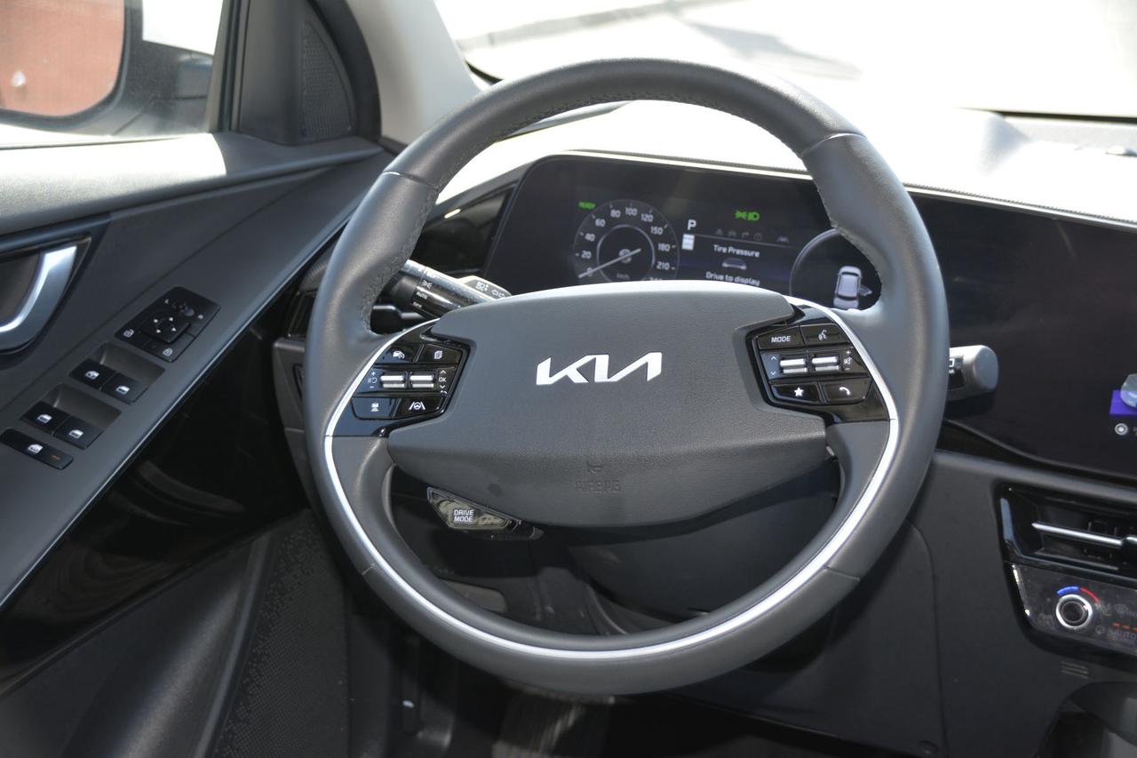 2023 Kia Niro EV Premium FWD Photo